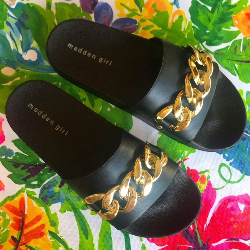 Brand New Madden Girl Flynn Black & Gold Sandals - Picture 2 of 16